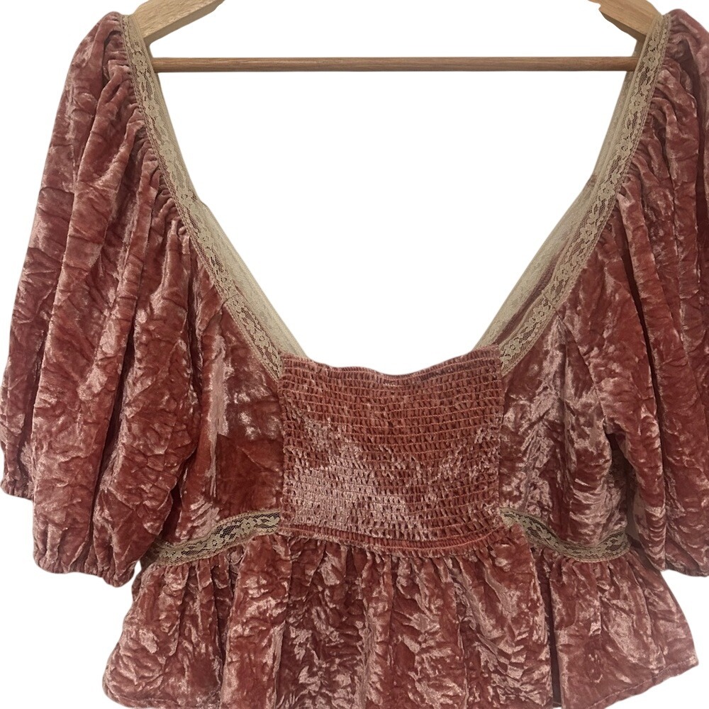 Free‎ People Velvet Puff Sleeve Blouse in Rose : boho - Picture 5 of 6